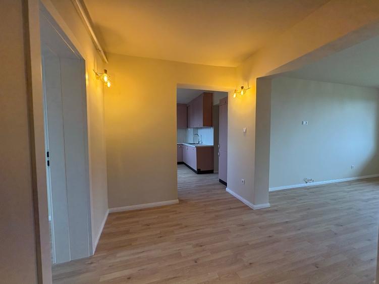 Apartament 3 camere etaj 3 - 13