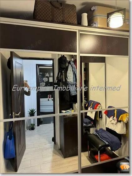 Apartament 2 camere de vanzare zona Km 5 - 6