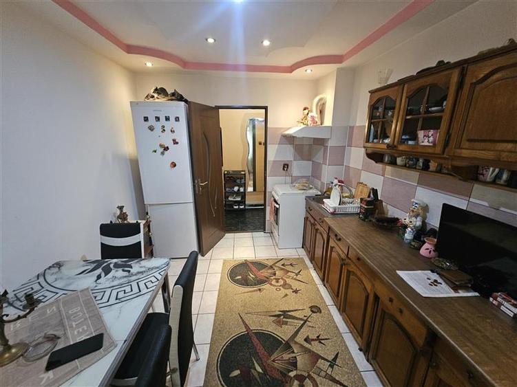 Resita, 3 Cam. Dec., Micro 4 - 28