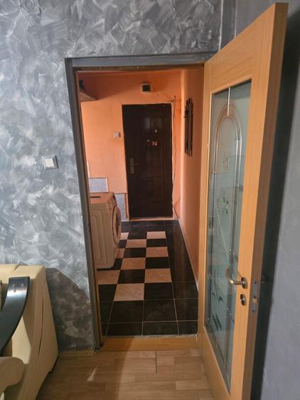 Vand apartament cu 2 camere in Deta zona Targu Mare etaj 1 - 3