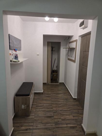 Inchiriez apartament 4 camere - etaj 1 - 1