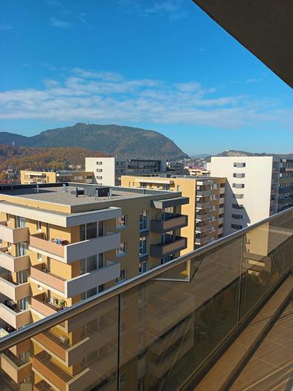 De inchiriat Apartament 4 camere - 1