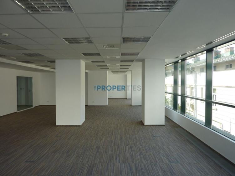 Inchiriere birouri Universitate -  608mp - intrare exclusiva - 11