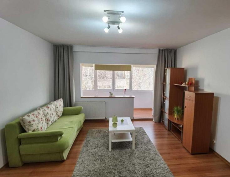 Garsoniera Spatioasa / Dristor / 6 minute Metrou Dristor / 42 mp / AC