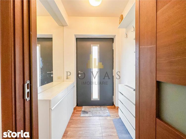 Casă cu 6 camere semidecomandat cu Teren 390 Mp în Tunari