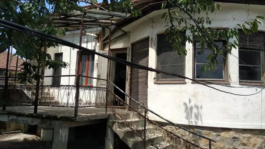 Persoana fizica proprietar, vand casa in Arad, zona Parneava, pe strada principala - 2