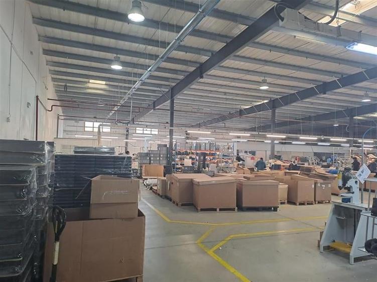 Hala pentru activitati industriale sau comerciale in Zona Industriala Arad Est - 3