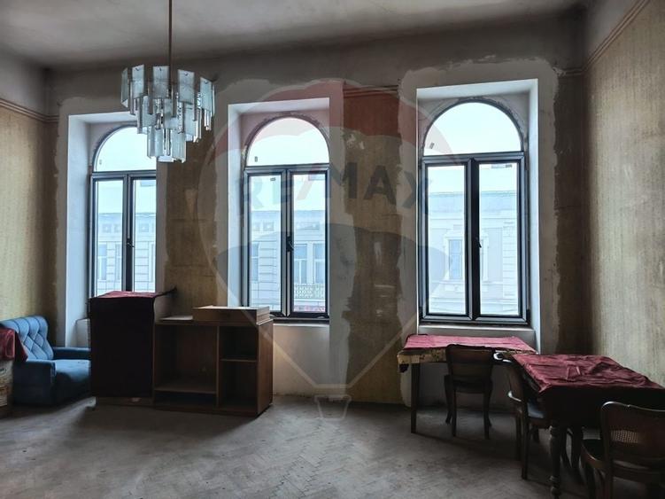 Apartament 3 camere zonă ULTRACENTRALĂ - 1