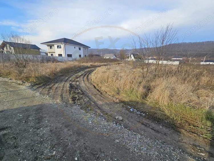 Teren 1.250 mp, toate utilitatile Bascov, Valea Ursului, AG - 2