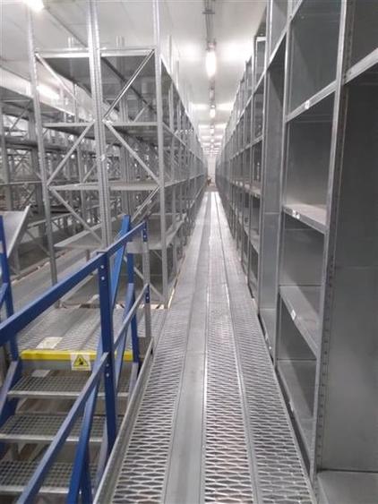 Spatiu depozitare - 650 mp - parcare platforma betonat - 9