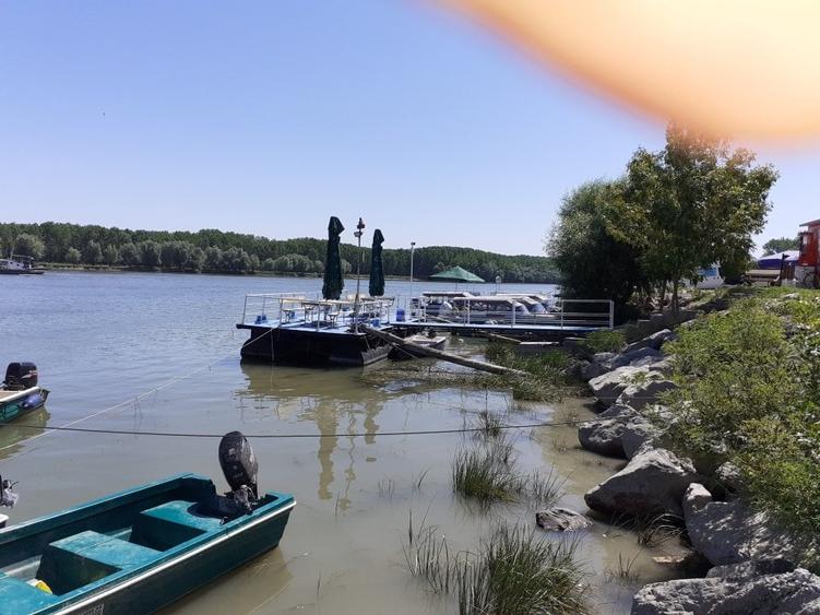 OCAZIE; teren MAHMUDIA 12euro/m.p. Suprafata 5000 m.p. Deschidere la Dunare 48m - 12