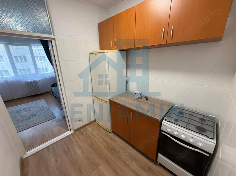 Garsoniera 21mp cartier Tractorul la etajul 2 cu baie si bucatarie - 5