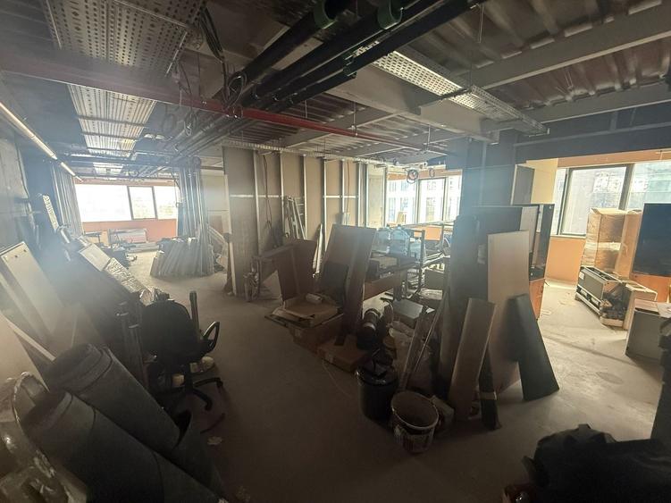 Spațiu de birouri 480 mp –Pta. Victoriei - Neamenajat - 3