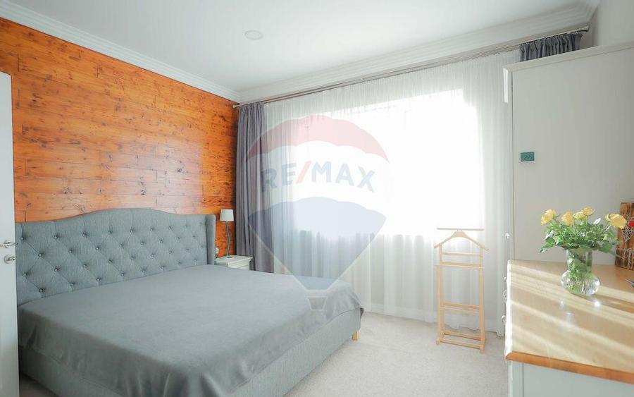 De vanzare casa cu 5 camere, in zona de dealuri, str. ... - 3