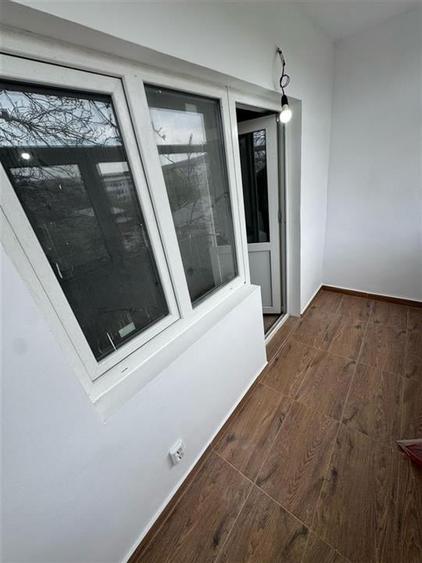 Ap 2 cam, 60 mp utili, et 2/3, hol patrat logie si balcon,renovat ! - 12