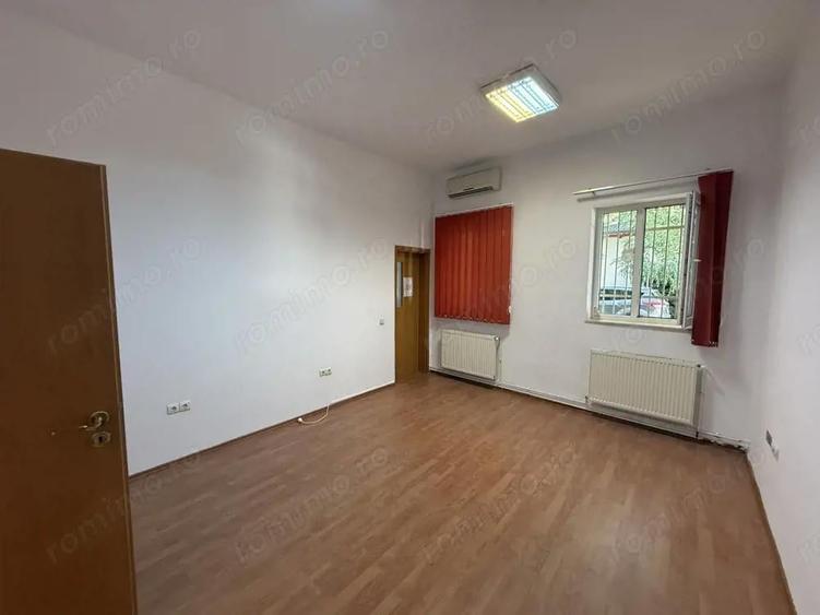 Apartament 3 camere decomandat in vila - 9