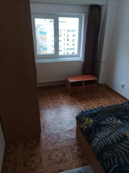 Apartament spatios, de 3 camere, decomandat, in zona Sebastian - 3