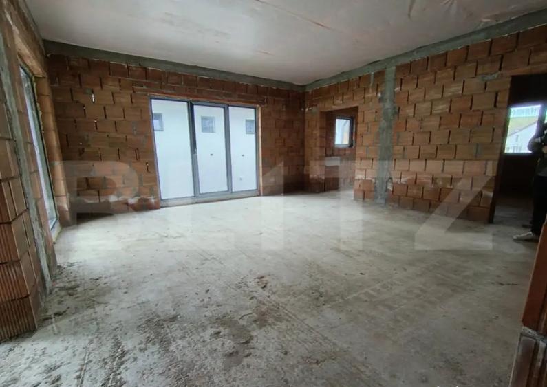 Casa cu 3 dormitoare ?i garaj in suprafa?a de 180 mp - 12