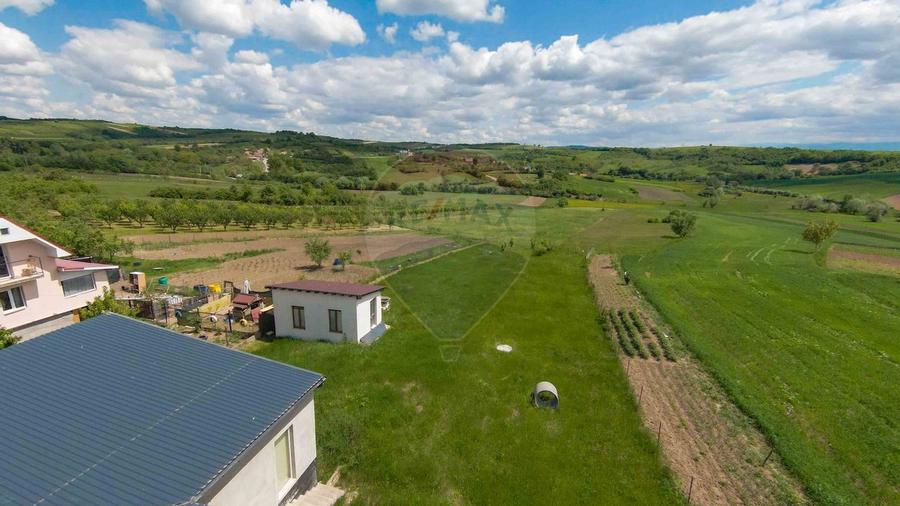 Casa cu 3 camere, anexa si 2042 mp teren de vanzare, in Calea Mare - 11