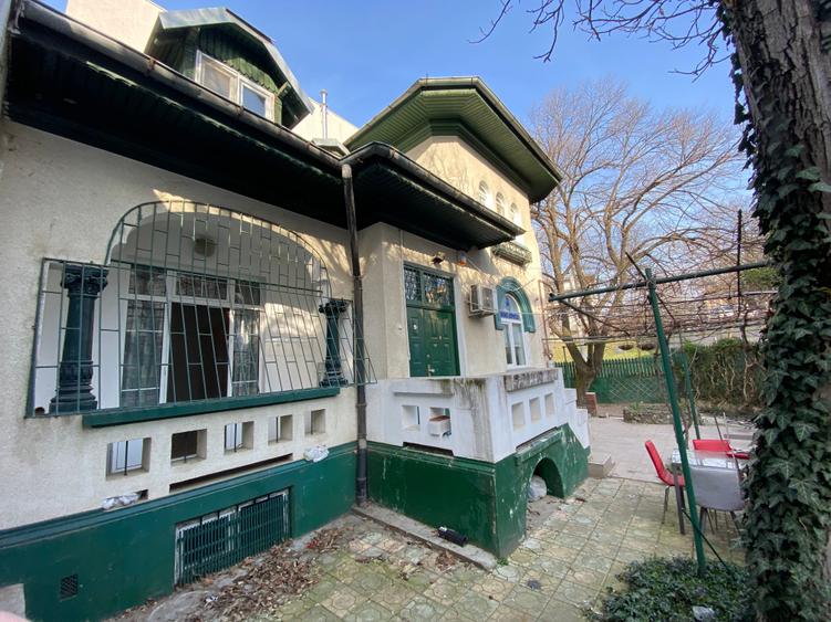 Floreasca Vila D+P+E 8 camere 300 mp - 2