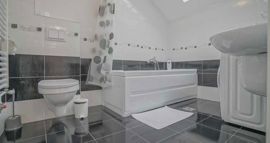 Inchiriez studio central, strada Traian 21, constructie 2016 - 6
