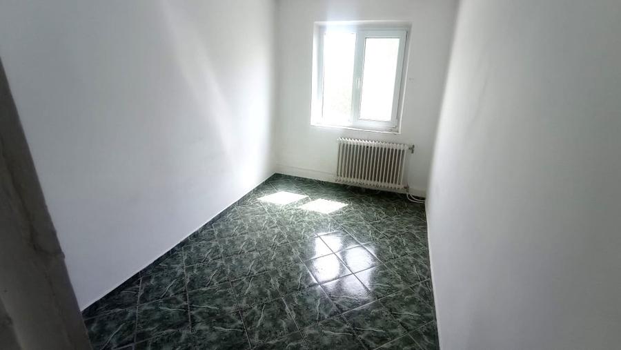 Apartament trei camere  zona Mausoleu - 3