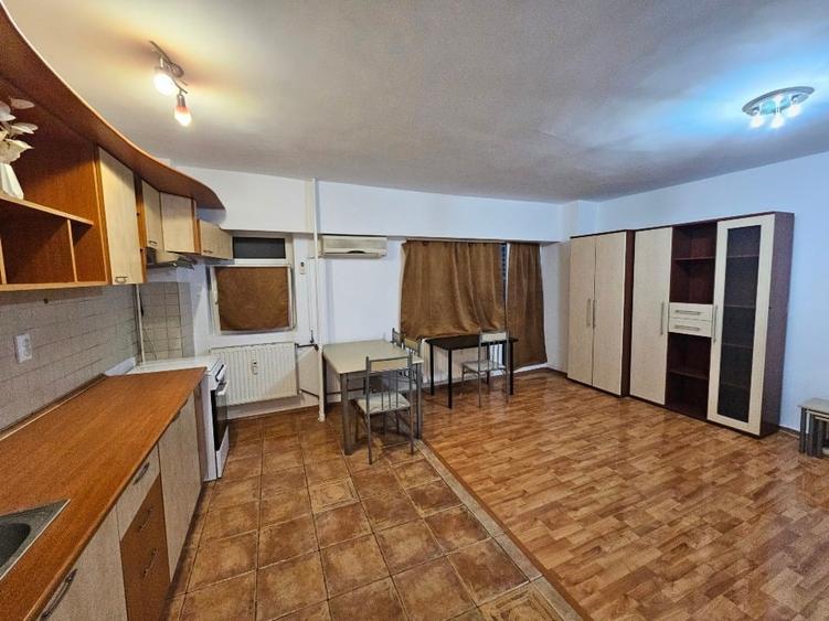 Inchiriere Garsoniera 43mp - Virtutii / Orsova - 1