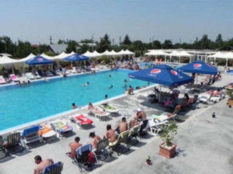 Pensiune restaurant , piscina, salon de evenimente de vanzare - 5