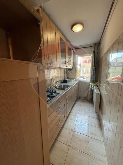 Apartament cu 2 camere de închiriat - 7