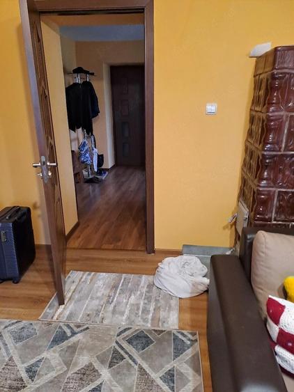vand casa renovata cu gradina mare in comuna Bethausen - 9