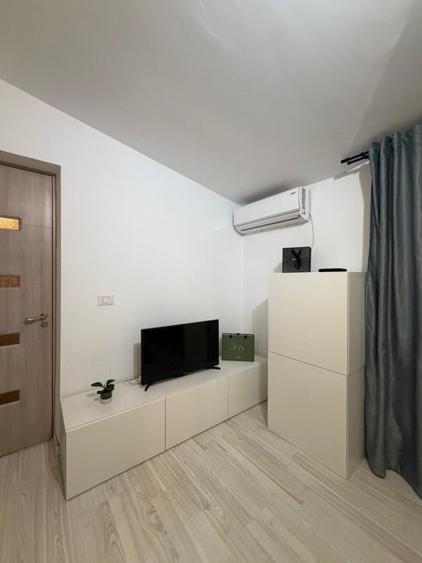 PROPRIETAR vand apartament 2 camere decomandat, M2  Dimitrie Leonida, str. Oituz - 6