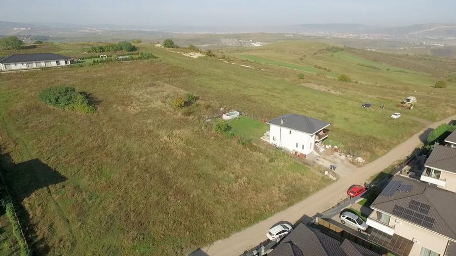 Teren intravilan, construibil, 1.400 mp, str. Crangului - 7