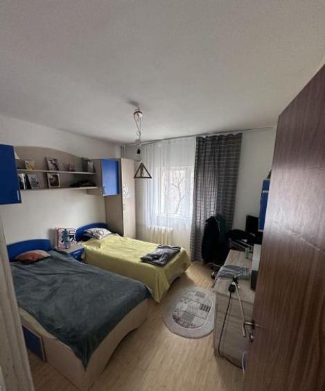 Bulevardul Basarabia-bloc 1986 - 7