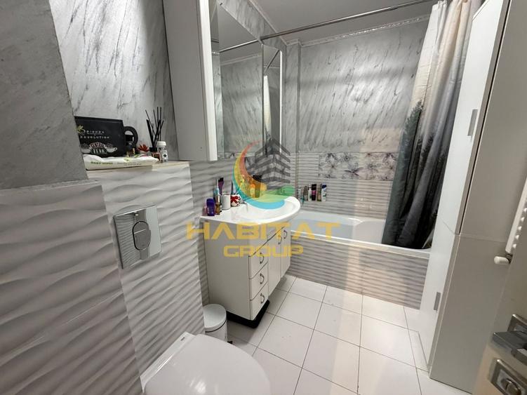 Apartament cu 3 camere decomandat, mobilat în Sud