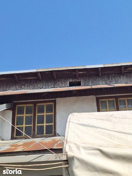 Casă cu 4 camere cu Teren 390 Mp în