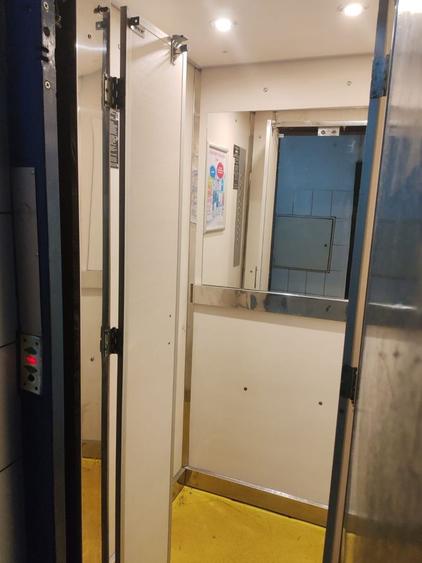 Apartament cu 3 camere decomandat în Dristor
