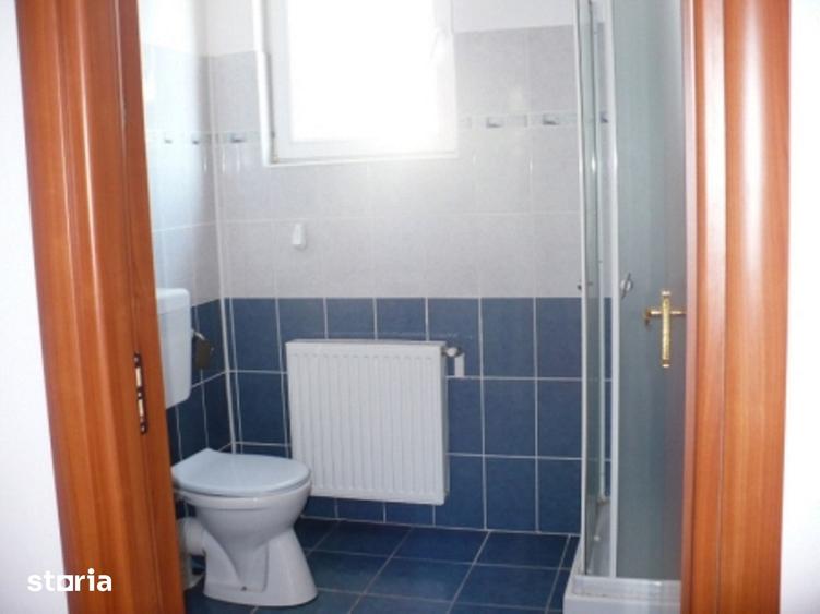 Casă cu 9 camere cu Teren 300 Mp în Iancului