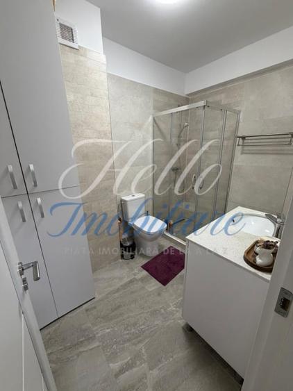 Apartament cu 3 camere decomandat, mobilat în Florești