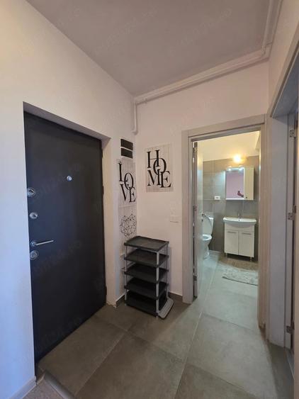 Apartament cu 2 camere semidecomandat în Berceni