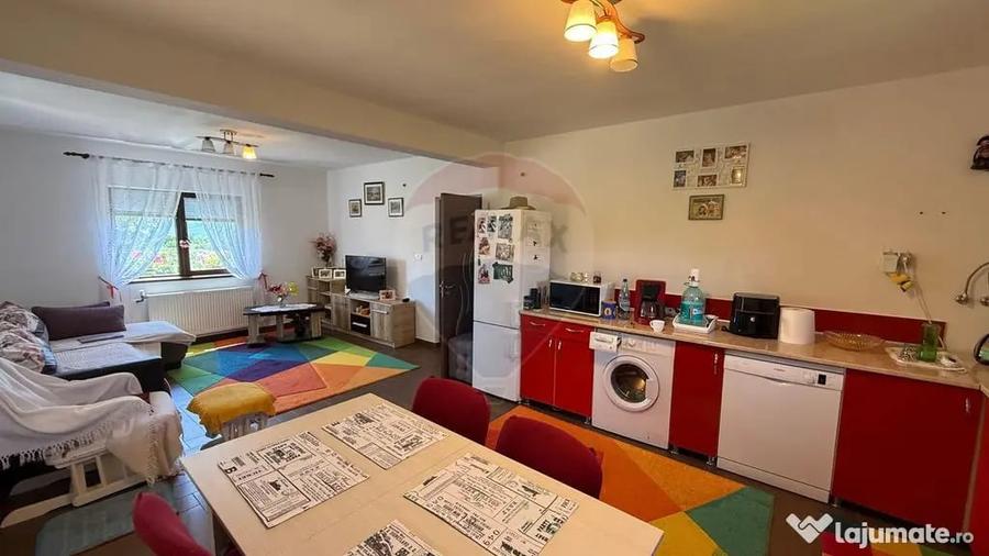Casă cu 3 camere cu Teren 1667 Mp în Răcoasa