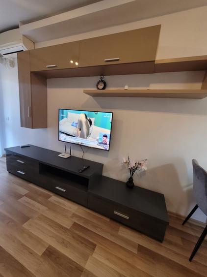 Apartament cu 2 camere semidecomandat în Central