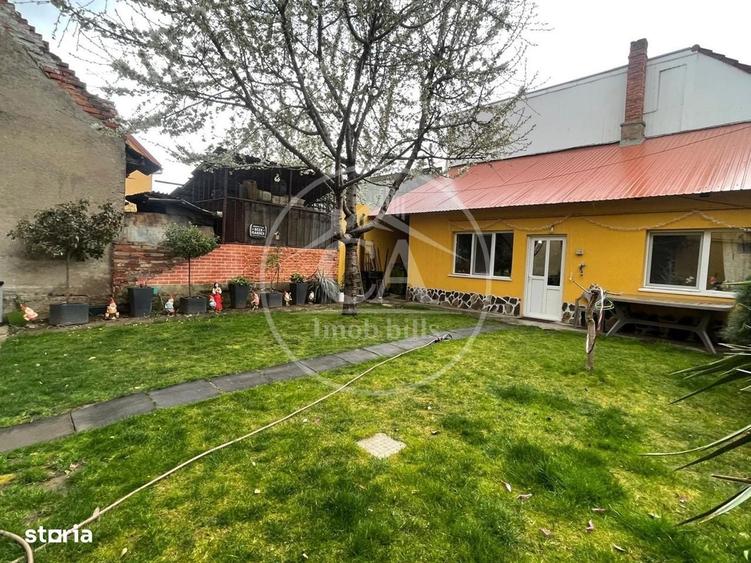Casă cu 4 camere în Nufărul