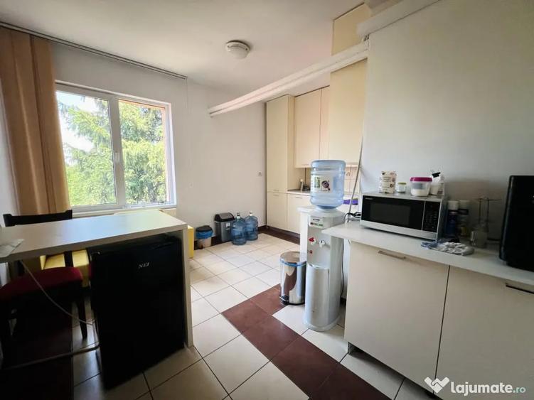 Casă cu 5 camere cu Teren 250 Mp în Cetății