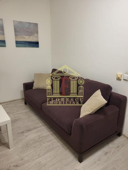 Apartament cu 3 camere, mobilat în Central