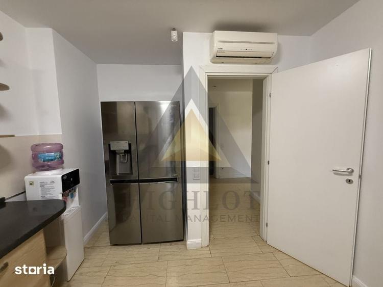 Casă cu 10 camere cu Teren 755 Mp în Nord