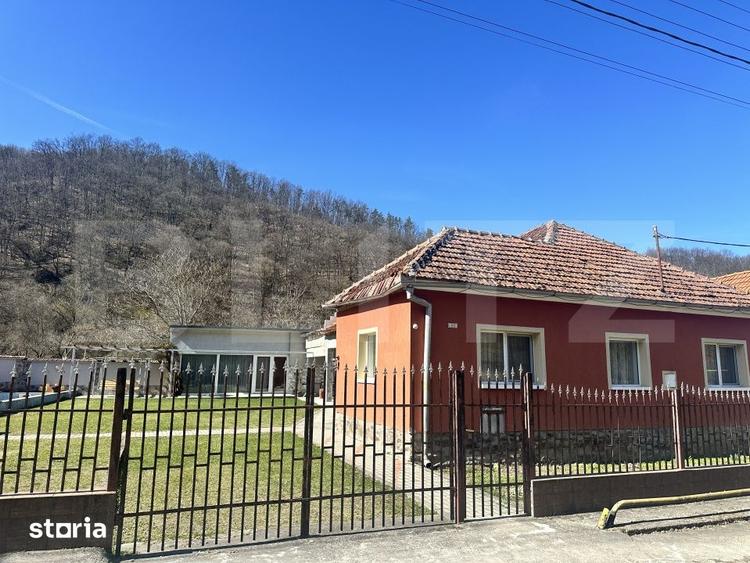 Casă cu 3 camere cu Teren 3298 Mp în Vețel