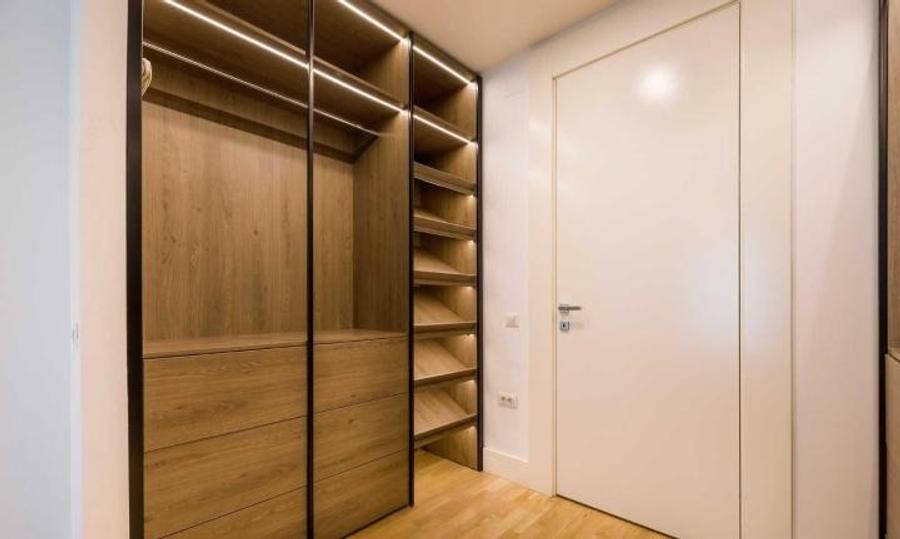 Apartament cu 2 camere semidecomandat, mobilat în Barbu Văcărescu