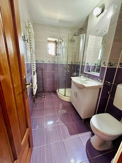Apartament cu 3 camere semidecomandat în Complex Studențesc