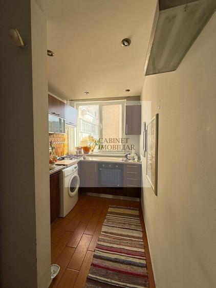 Apartament cu 2 camere semidecomandat, mobilat în Universitate