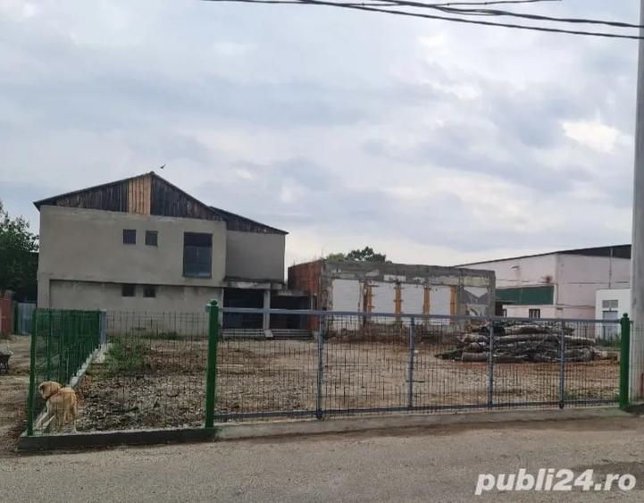 Spațiu comercial, de 735 mp, în Central